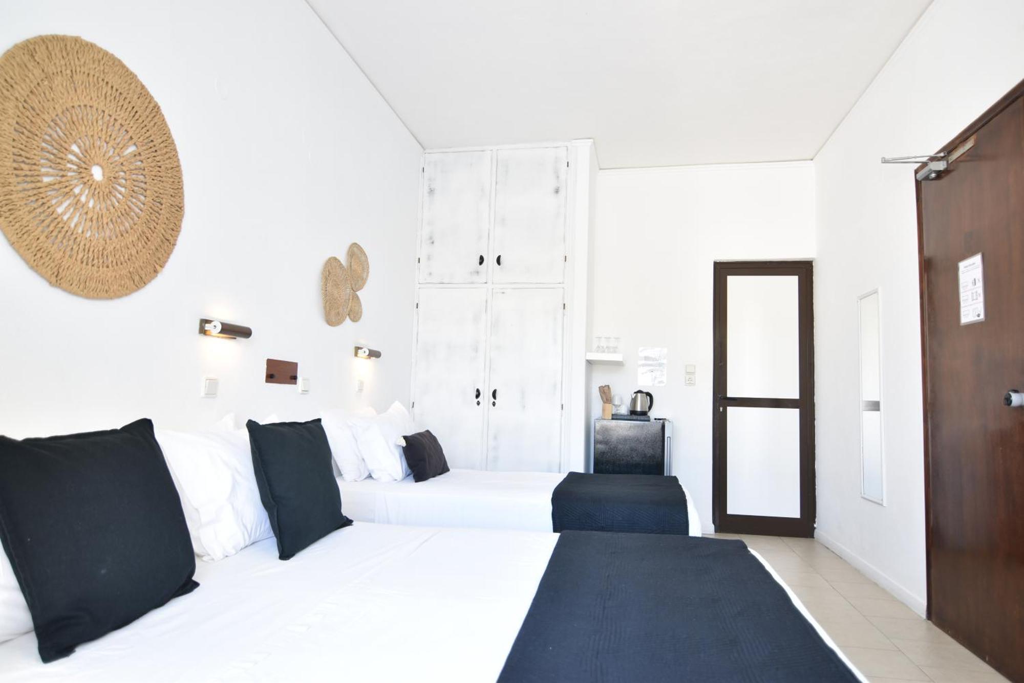 Hotel Aegeeis Perissa (Santorini)